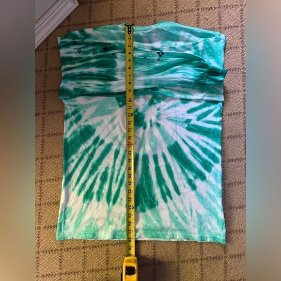 Gildan tie dye long sleeved T-shirt with SUNDAE DONUTS logo on front NWOT L - Picture 9 of 11